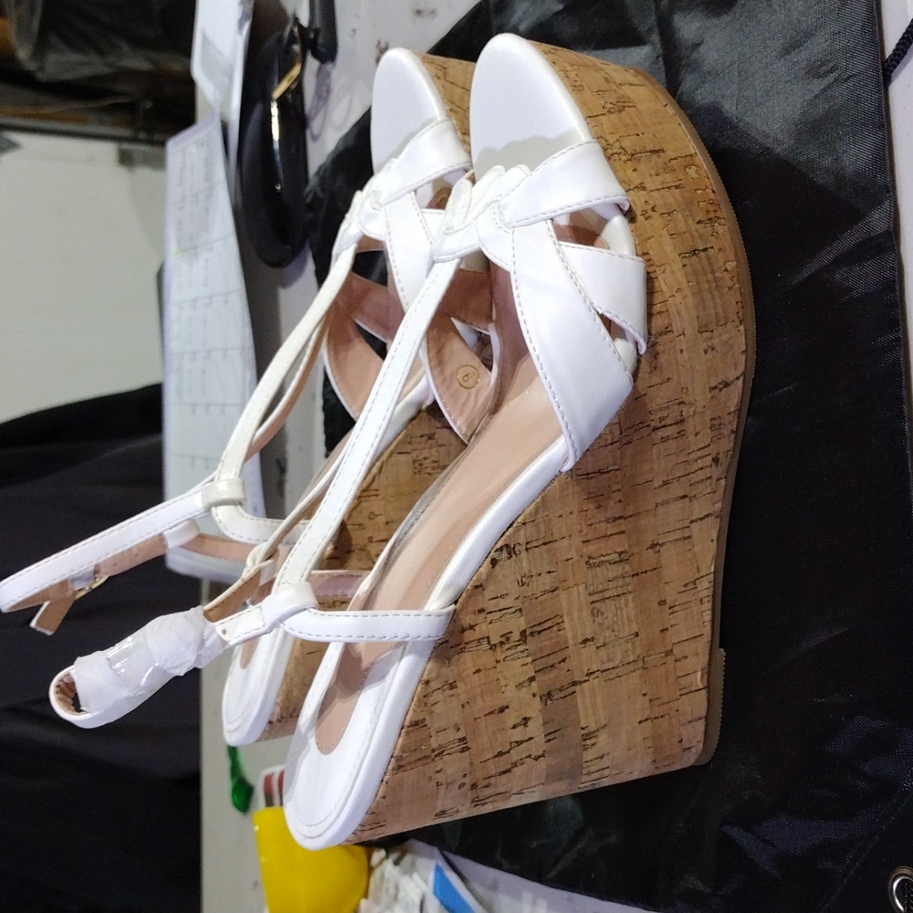 Wedge Sandal - Picture 3 of 3